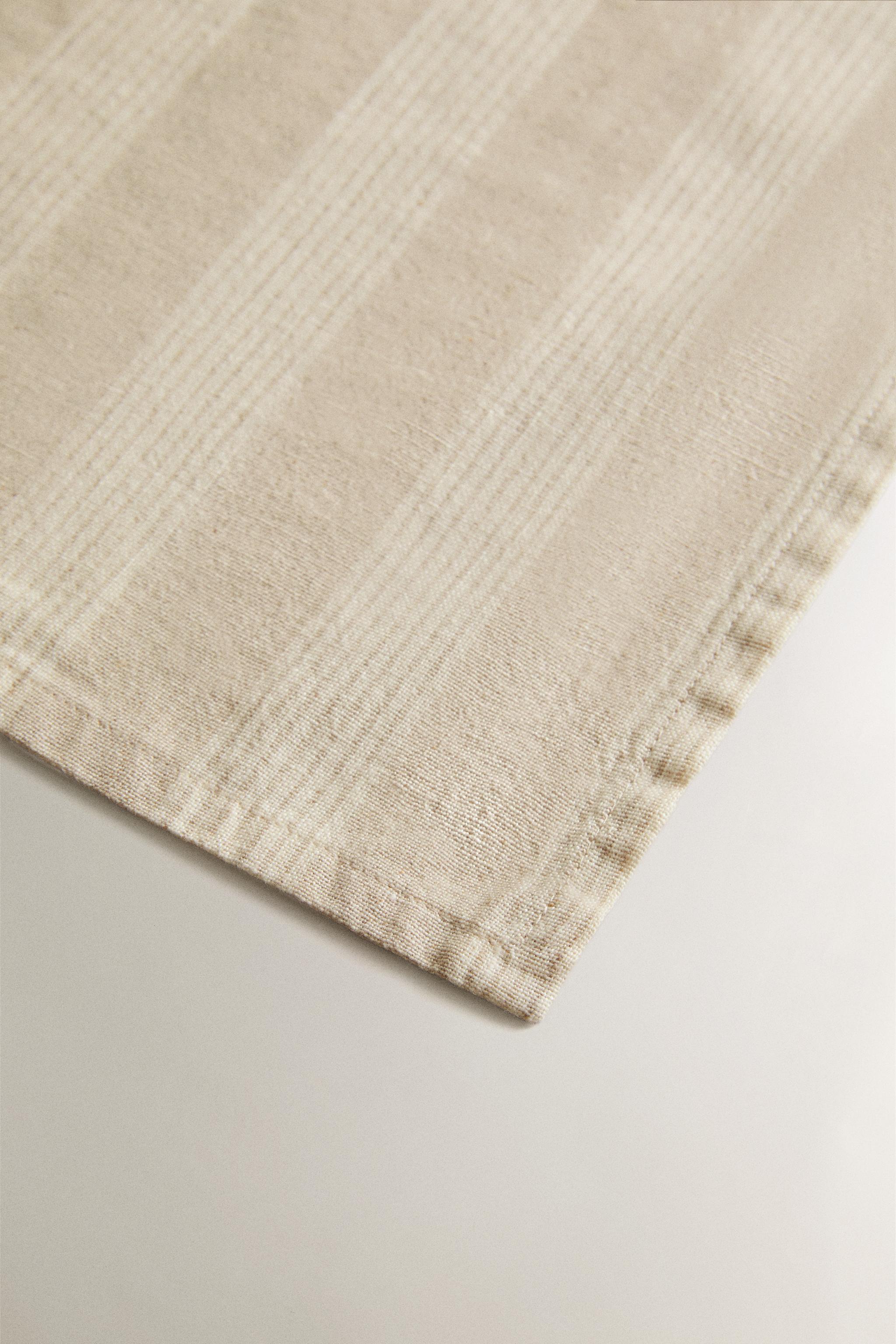 FADED LINEN STRIPED TABLECLOTH